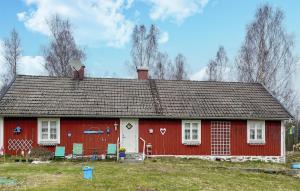 Nice Home In Lönsboda With Wifi
