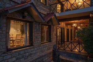 Buransh Terraces Luxury 3&4BHK Villas with Mountain View & Caretaker & Kitchen & Complementary Breakfast