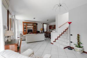 Sweety Kalimera House with Private Parking&Garden!