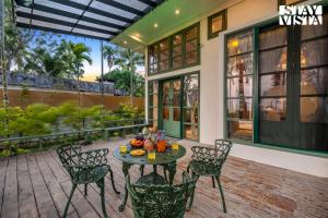 StayVista at Own The Beach Life - 1 BHK Pet Friendly - Beach View