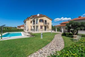 Ferienwohnung Mihael mit Pool und Grill 