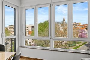 Sylvia Center Apartment