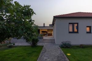 Ferienhaus mit Privatpool für 6 Personen ca 100 qm in Šišan, Istrien Südküste von Istrien