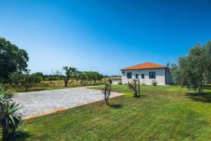 Ferienhaus mit Privatpool für 6 Personen ca 100 qm in Šišan, Istrien Südküste von Istrien