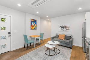 Old-Western Time Travelers Cowboys Sweet Suite