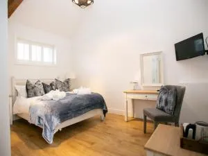 Great Blunts Stables - Stock Brook Manor Golf Club - 舍恩