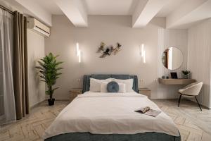 Double Room with Side Sea View room in Hotel Ges