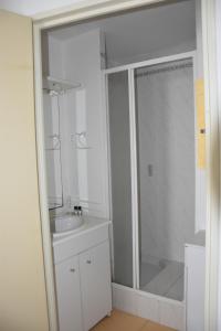 Appartement 1 chambre, avec loggia et vue sur le Port Olona