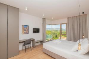 Villa Red & Blue heated pool, sauna, tennis