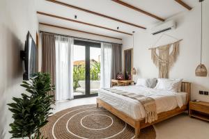 Udara by EVDEkimi - Spacious 4BR Pool villa with Lush garden at Artistic Center of Ubud