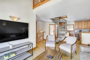 Walk to Ski Gondola Mtn-View Breckenridge Condo