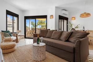 ViVi Homes - Robina Pool, Garden, Terrace & Beach