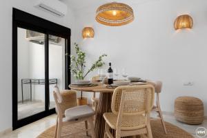 ViVi Homes - Robina Pool, Garden, Terrace & Beach