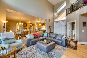 Sky Valley Home with Mtn View, 5 Mi to Rabun Bald!