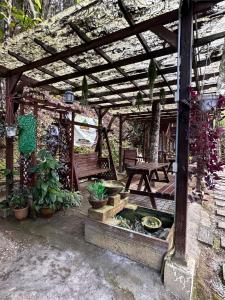 Hillside cottage chalet studio