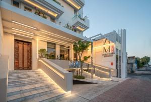 M Village Nguyễn Kiệm - Cosmo Airport Hotel