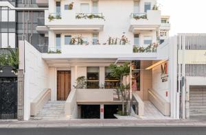 M Village Nguyễn Kiệm - Cosmo Airport Hotel