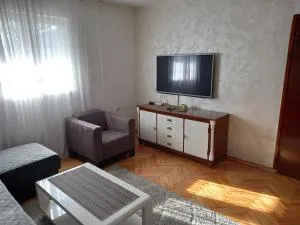 Stan u maslinama - Stara Zlatica