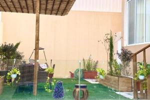 Elegant Apartment - Private Pool & Garden Views