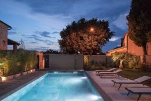 Haustierfreundliche Villa Bino und Maria mit Pool 