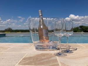 Maisons de vacances Gite les filous Maison avec piscine et dependance : photos des chambres