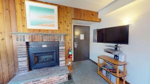 Mt Green 2-E06 Brought to you by GetAway Vacations