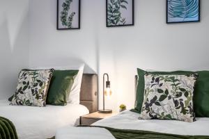 Potters Bar - FREE Parking - Private Bathroom - Netflix - 4 mins walk to station - 20 mins DIRECT TRAINS TO LONDON