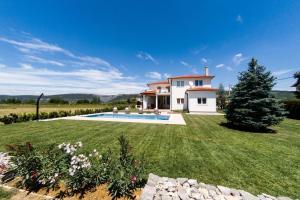 Ferienhaus mit Privatpool für 9 Personen ca 172 qm in Donji Proložac, Dalmatien Dalmatinisches Hinterland