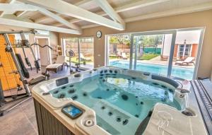 Wunderschönes Ferienhaus in Cukrići mit Privatem Pool 