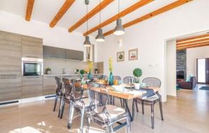 Wunderschönes Ferienhaus in Cukrići mit Privatem Pool 