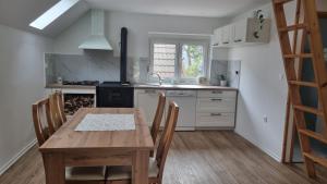 Apartma Pod orehom