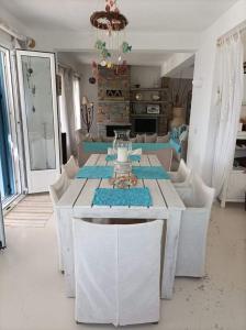 Koundouros Petra house