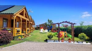 Ferienhaus in Ustronie Morskie mit Grill und Garten