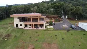 Casa de paz en la montaña - Magallanes