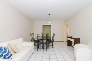 Apto Quadra Mar 1sui+2qua a 50m Praia Central BC