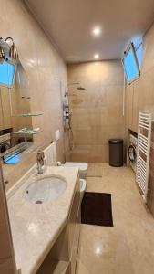 Albas House Lura1 Residence