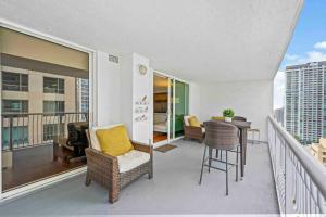 Luxe 1 BDR • 32th Floor • Brickell • Ocean Views