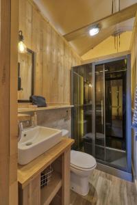 Campings Slow Village La Roque Sur Ceze : photos des chambres