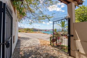 Modern Studio Apartment with Covered Balcony, Full Kitchen, and Stunning Ocean Views