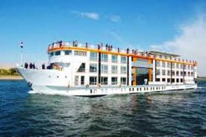 Five-star Nile cruise 4 Night from Luxor to Aswan every Monday, Thursday and Saturday