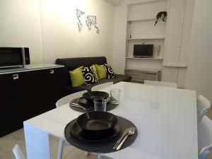 Design & Fashion District Apartment