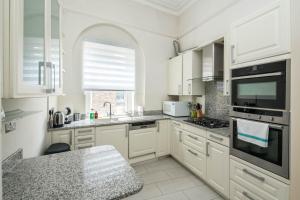 Four Beds by the Station