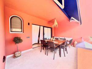 Beach and Golf Holiday Home with private jacuzzi