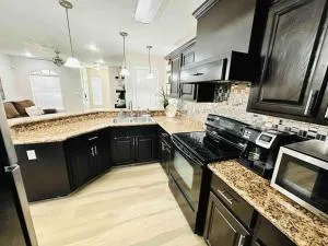 Sharyland Townhome - 雷诺萨