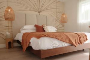 14bd Private Hotel - 2 Pools Spas Game Room Gym