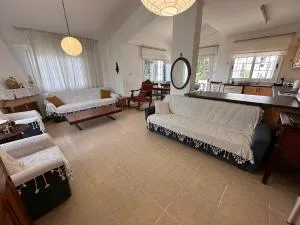 Kyrenia center 3 bedroom apartment - Temblos