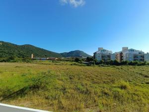 Alto padrão com piscina a 300m do mar - CAN103G
