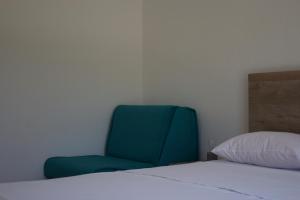 Apartments and rooms with a swimming pool Pucisca, Brac - 5637