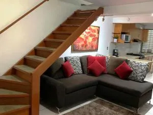 Casa ideal con cochera, seguridad y céntrica - Venadillo