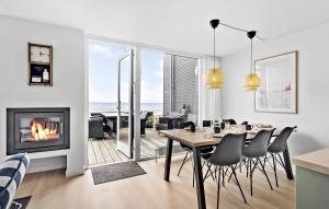 Stunning Home In Hadsund With Wifi